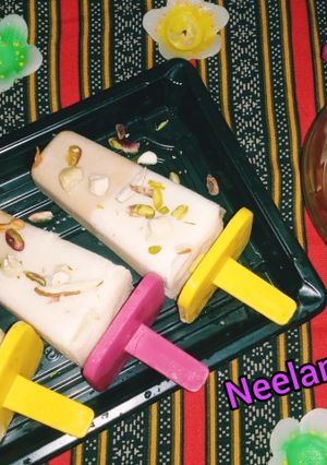 बर्फी से बनी मेवा कुल्फी (Barfi se bani meva kulfi recipe in Hindi) रेसिपी मुख्य फोटो