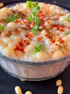 बुंदी रायता (Boondi raita recipe in marathi) रेसिपी चे मुख्य फोटो