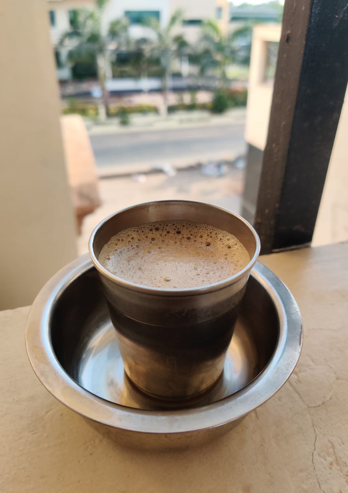 ફિલ્ટર કોફી (Filter coffee in gujrati) રેસીપી મુખ્ય ફોટો