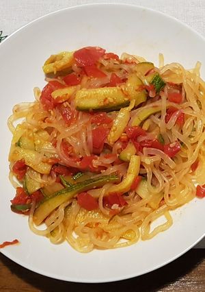 A picture of Pasta Shirataki with zucchini sauce.