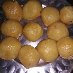 A picture of Mawa ladoo.