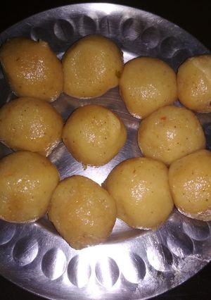A picture of Mawa ladoo.