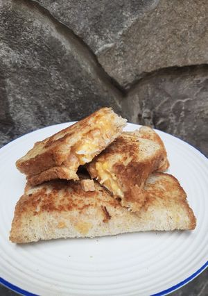 Foto resep Roti Bakar Isi Telur Mayones