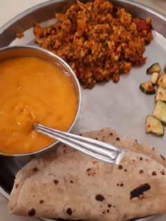 મગ ની છૂટી દાળ (Moong Chhuti Dal Recipe In Gujarati) રેસીપી મુખ્ય ફોટો