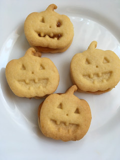 Halloween linzer recept fotója