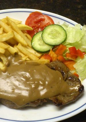 A picture of Stake Pepper Sauce.