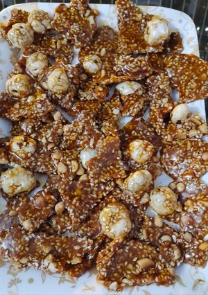 A picture of Winter chikki.