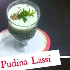 A picture of Pudina lassi.