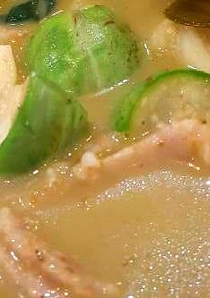 รูปของ แกงเขียวหวานหมู