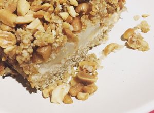 Una foto de Crumble de peras y maní diet