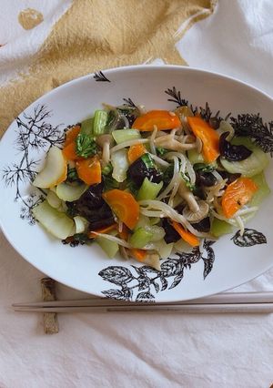 A picture of Stir-fried bok choy.