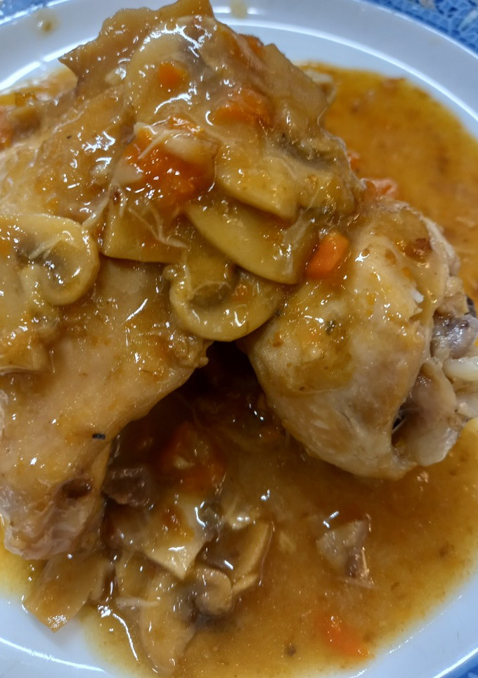 Una foto de Pollo a la cerveza en olla express