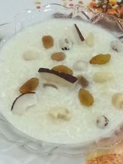 चावल मखाना खीर (Chawal makhana kheer recipe in Hindi) रेसिपी मुख्य फोटो
