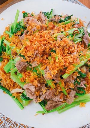 Hình của món Mì xào giòn.