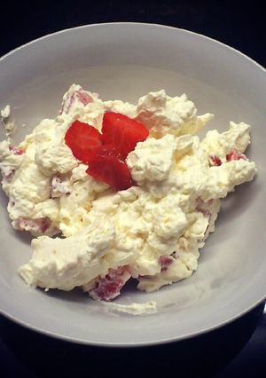 A picture of Eton Mess- quick and simple.