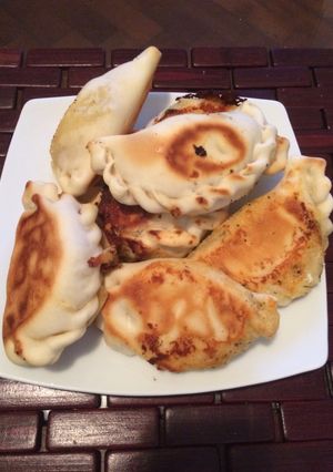 Una foto de Empanadas de queso y huevo 