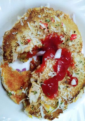 A picture of Bread aloo patties.