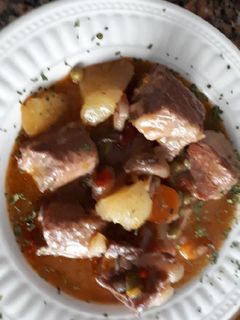 Una foto de Caldereta de costillas con patatas