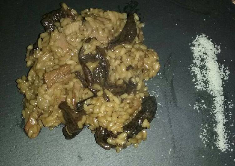 Risotto de setas, panceta y parmesano