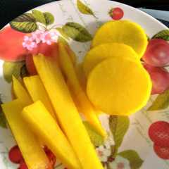 Danmuji (단무지) yellow pickled radish রেসিপির প্রধান ছবি