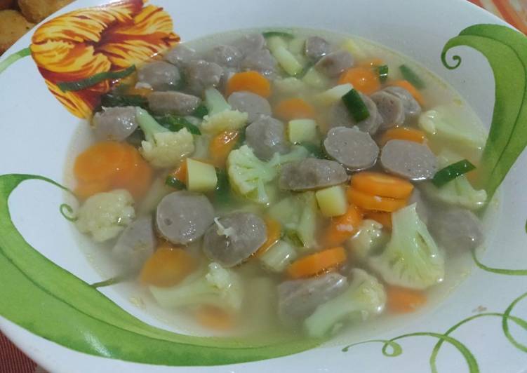 Sup sayur + bakso