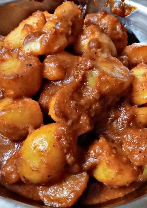A picture of Kashmiri Dum Aloo.