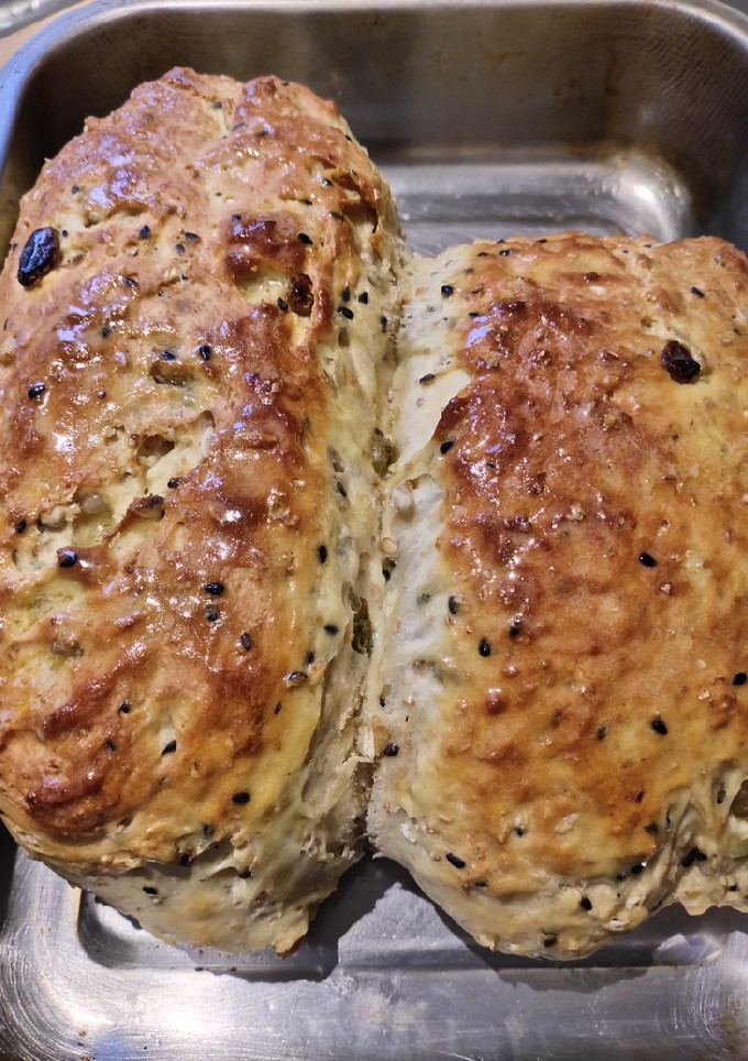 A picture of Multigrain Bread.