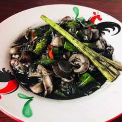 A picture of Cumi hitam.