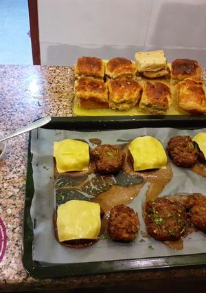 A picture of Beef burger patties.