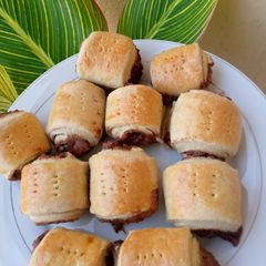A picture of Sausage Roll.