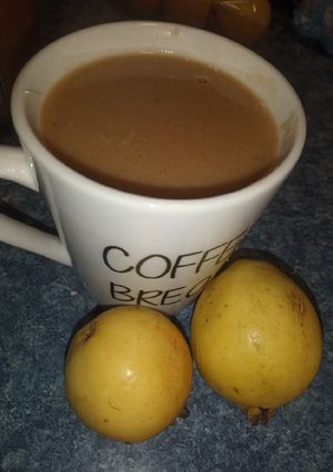 Una foto de Atole de guayaba