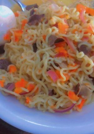 A picture of Noodles with kidney.