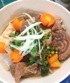 bắp bò hầm tiêu xanh