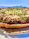 Crostata de espinacas y gambas con base de mostaza