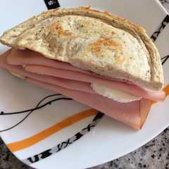 Una foto de Pan de atún