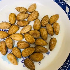 Roasted almonds homemade A picture of Roasted almonds homemade.