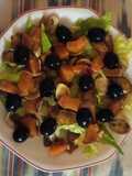 Ensalada de salmón ahumado y champiñones