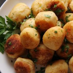 A picture of Veggie Batata Sharp : Potato with Vegetable Filling.