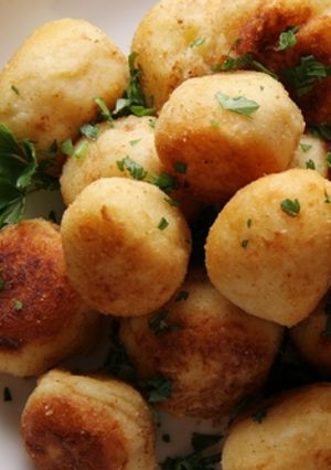 A picture of Veggie Batata Sharp : Potato with Vegetable Filling.