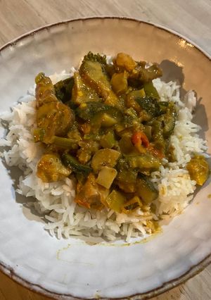 A picture of Thai coconut butter chicken curry 🍗.