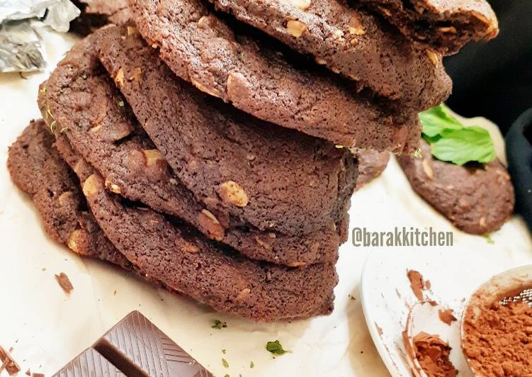 Minty Dark Chocolate Oat Cookies