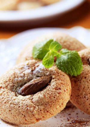 A picture of Crunchy Cardamon Cookies.