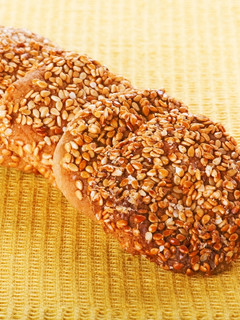 A picture of Amale's Sesame Cookies - Barazek.