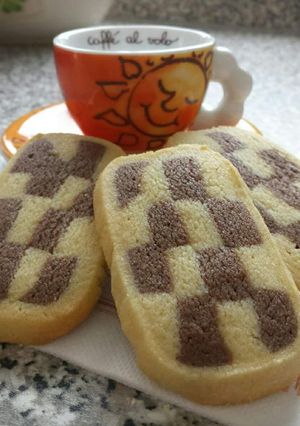 Foto di Biscotti di frolla a scacchiera
