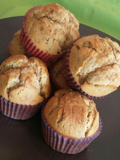 Una foto de Muffins de plátano, arándanos y chía