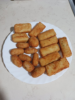 Una foto de Croquetas de pollo o jamón