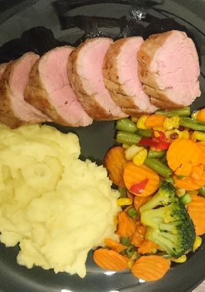 Sertés szűzpecsenye vajon sütve recept fotója