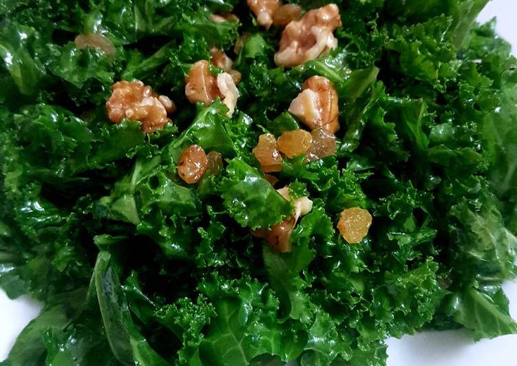 How to Make Super Quick Homemade Kale salad