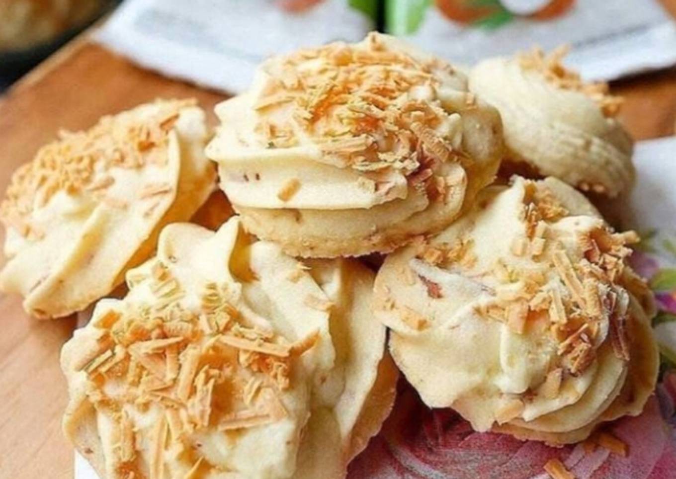 Kue Lebaran: Kue Sagu Keju
