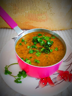 बाजरी मूगडाळ खिचडी (bajari moongdal khichadi recipe in marathi) रेसिपी चे मुख्य फोटो